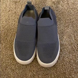 Steve Madden slip ons